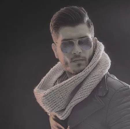 ایمان غلامی اشکامو پنهونی دارم میریزم دنیا به کام تو برو عزیزم